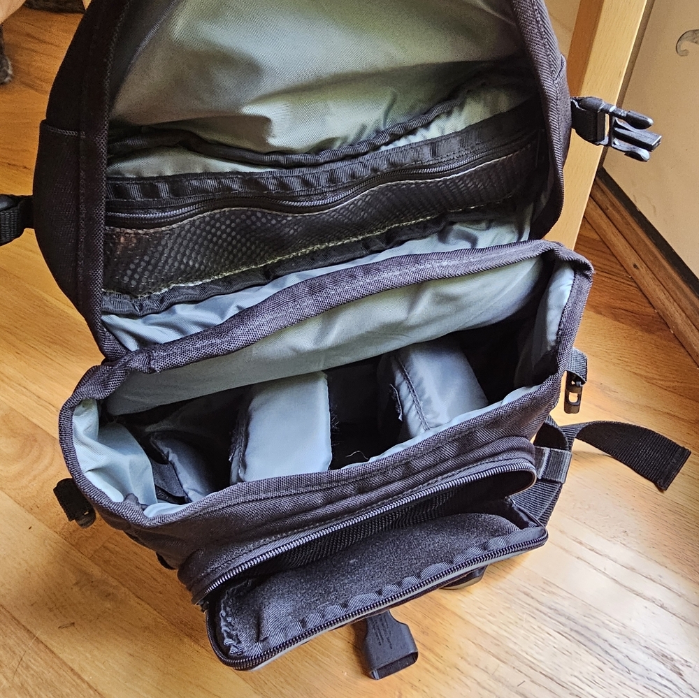 Large Camera Bag - Picture 2 of 7